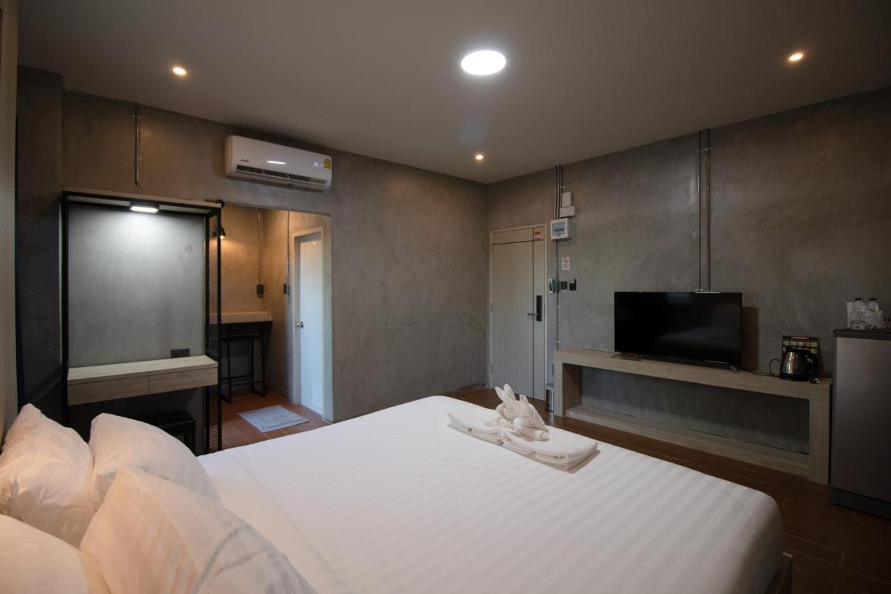 Rabbit Hotel Phimai Екстериор снимка