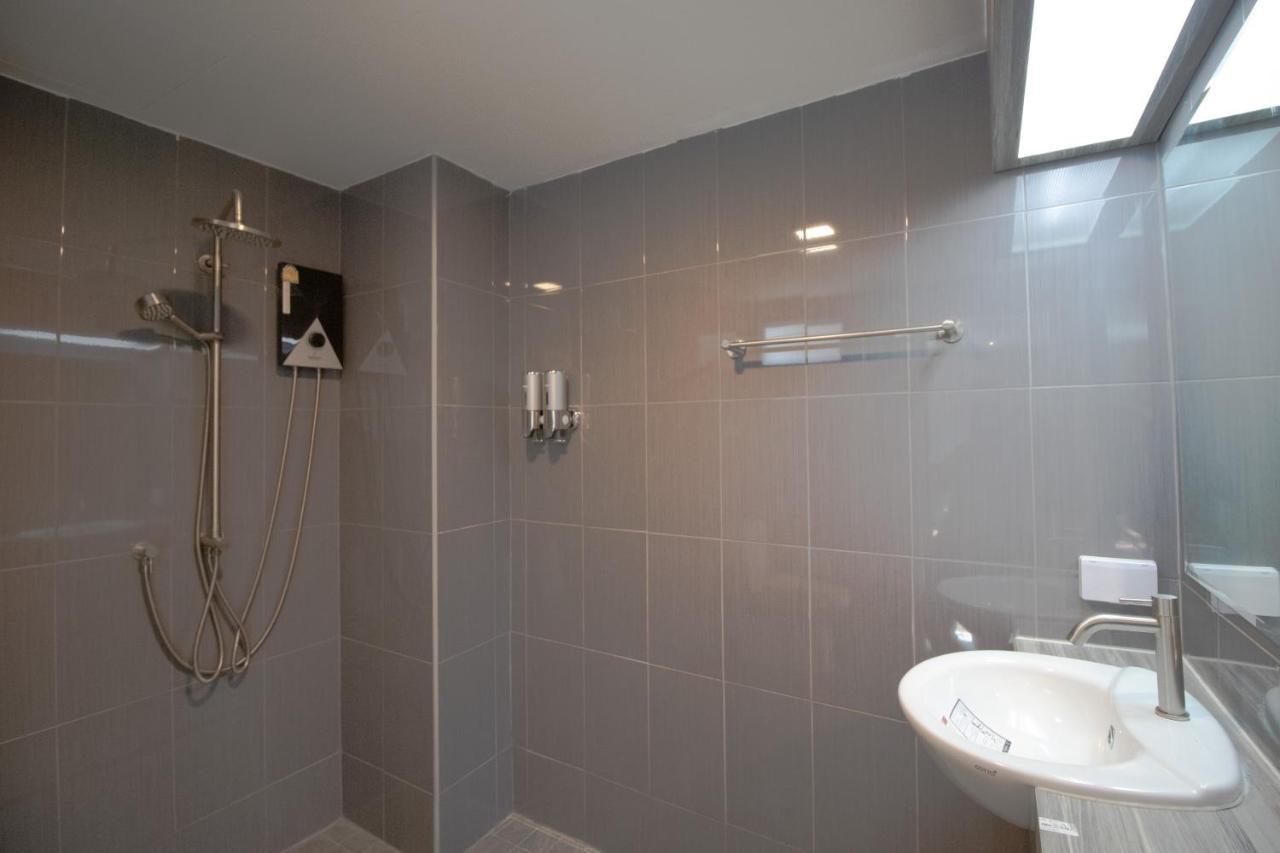 Rabbit Hotel Phimai Екстериор снимка