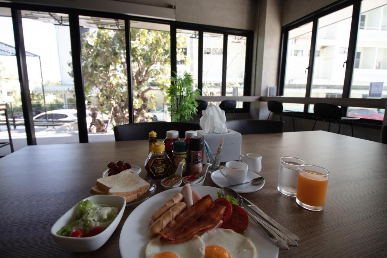 Rabbit Hotel Phimai Екстериор снимка