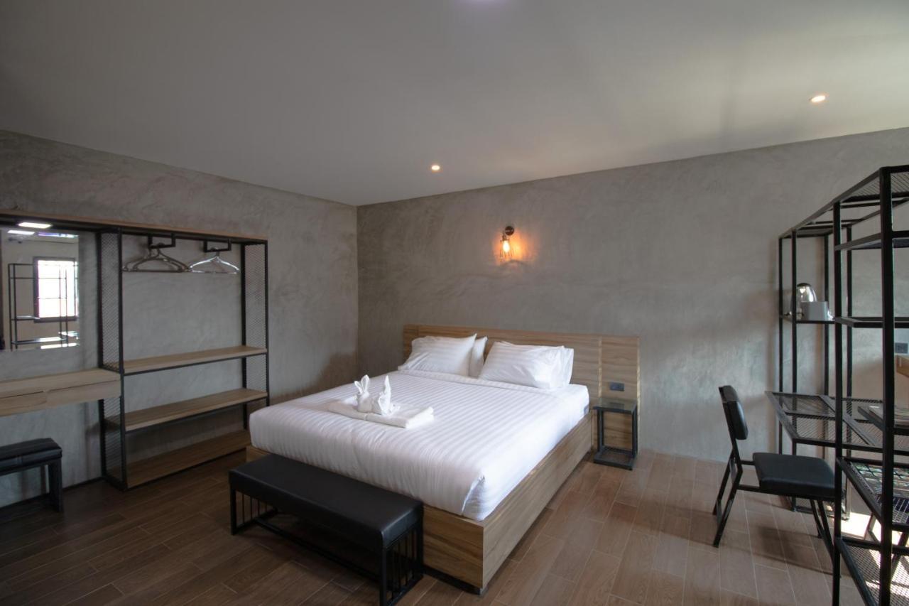 Rabbit Hotel Phimai Екстериор снимка