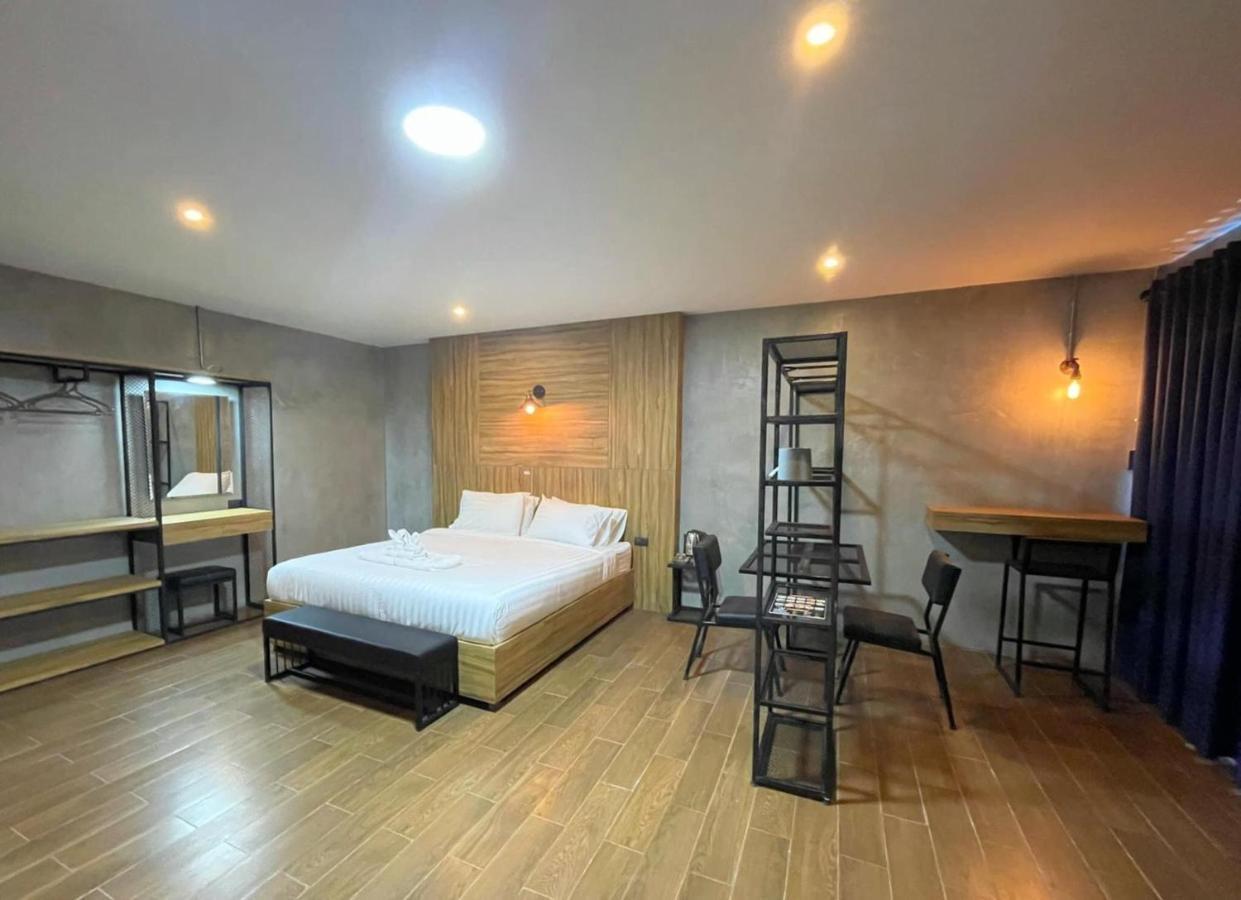 Rabbit Hotel Phimai Екстериор снимка